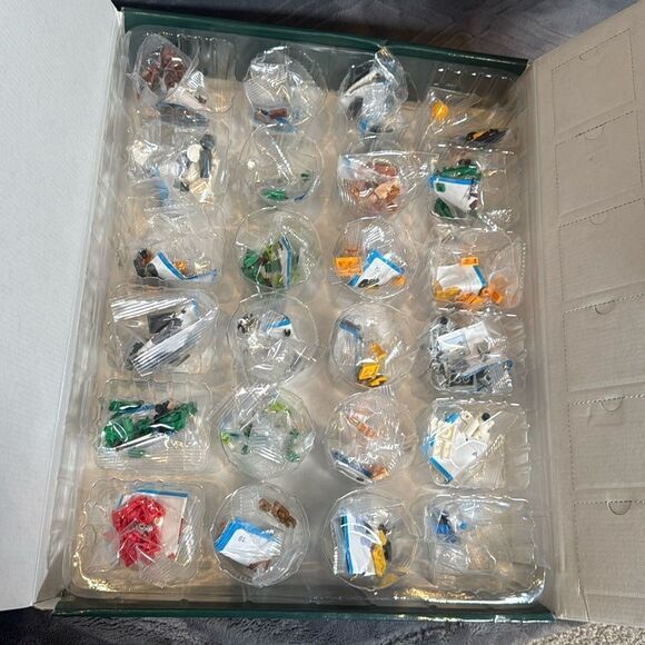 Kids Christmas Advent Calendar Mini Animal Figure Blocks 24 Day Countdown Age 6+ - Picture 7 of 8